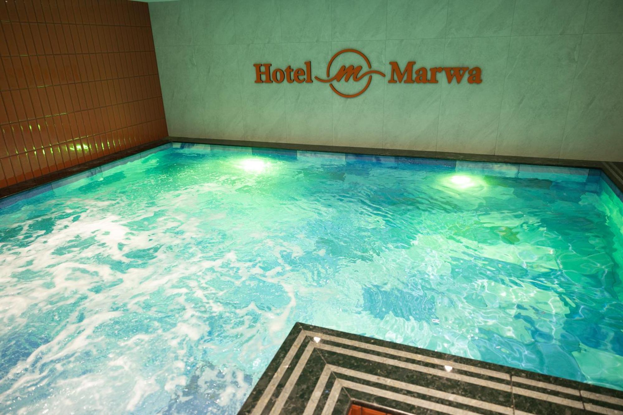 Hotel Marwa Tashkent Pool&Spa Exteriör bild